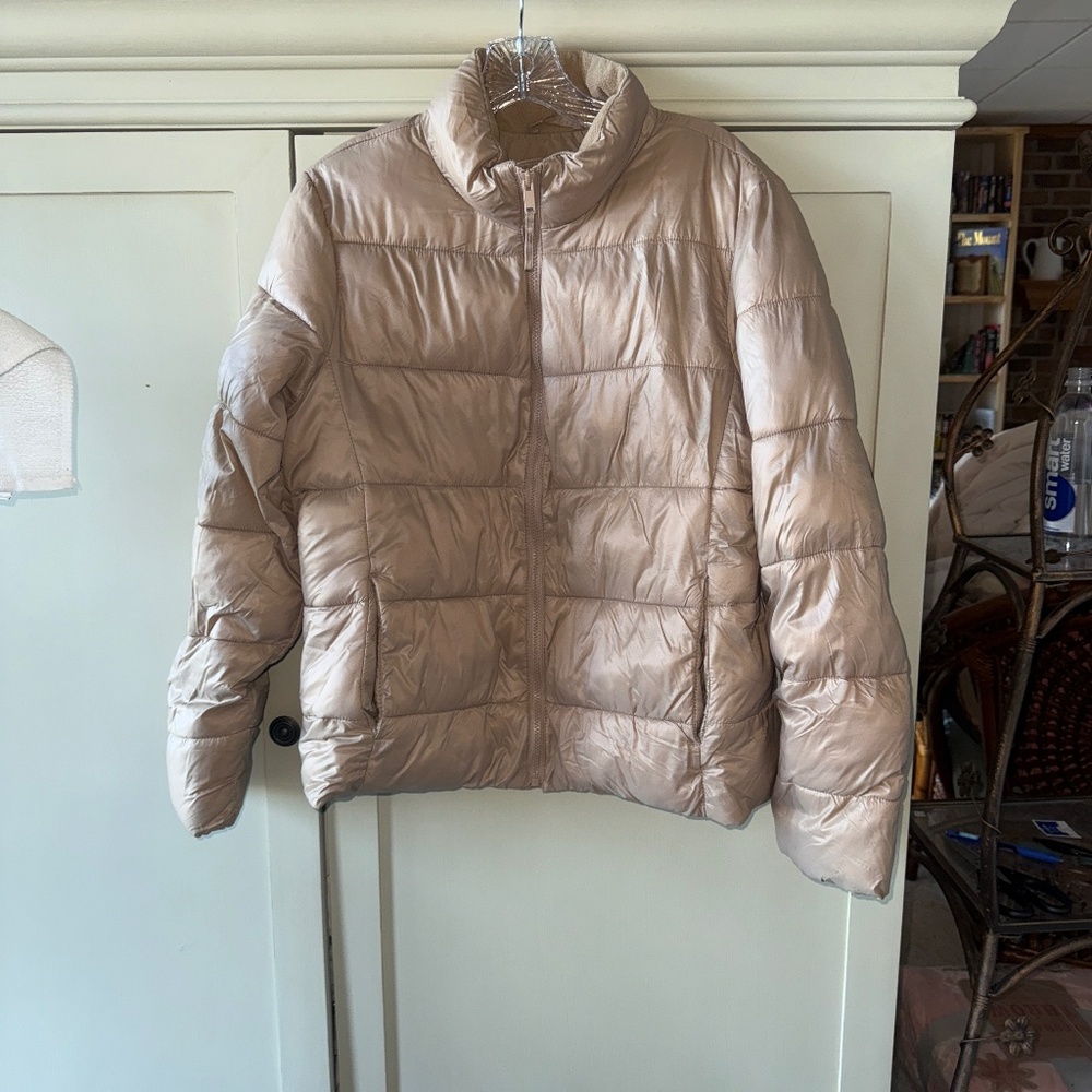 GAP Puffer Jacket – Tan - Large